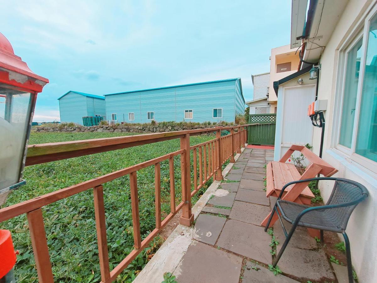 Jeju Gillime Pension Buitenkant foto