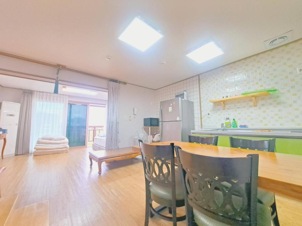 Jeju Gillime Pension Buitenkant foto